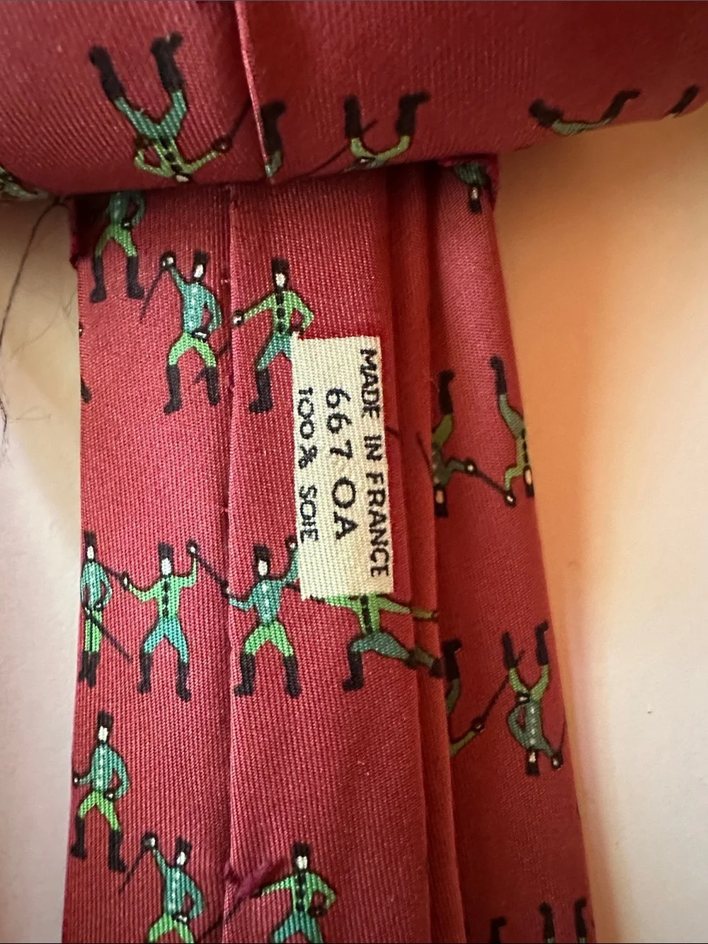 Men's Silk Tie in Burgundy with fencing Figures